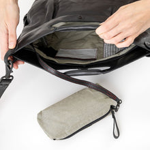 Lade das Bild in den Galerie-Viewer, Damentasche Premium-Rindleder modern 2-Rucksäcke und Umhängetaschen-Aunts & Uncles-Lederhaus Schliesselberger