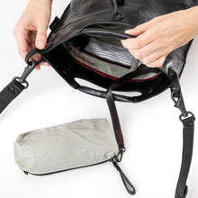 Lade das Bild in den Galerie-Viewer, Damentasche Premium-Rindleder modern-Rucksäcke und Umhängetaschen-Aunts & Uncles-Lederhaus Schliesselberger