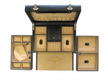 Lade das Bild in den Galerie-Viewer, Schmuckkoffer "Windrose" klein