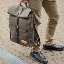 Lade das Bild in den Galerie-Viewer, Rucksack mittel recycelte PET-Flaschen-Rucksäcke und Umhängetaschen-PropertyOf-Lederhaus Schliesselberger
